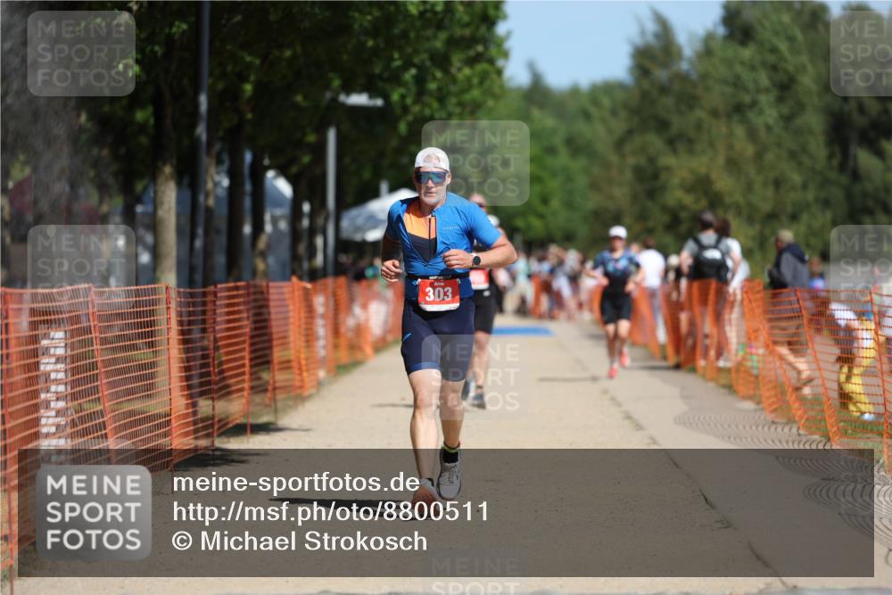 07.09.2025 - 19. Norderstedt Triathlon Michael Strokosch http://msf.ph/oto/8800511 07.09.2025 12:30:33 Laufen 303, 703, 1294 meine-sportfotos.de