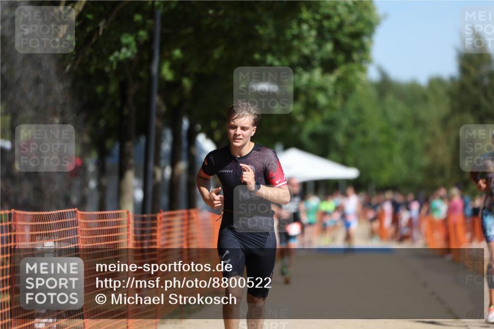07.09.2025 - 19. Norderstedt Triathlon Michael Strokosch http://msf.ph/oto/8800522 07.09.2025 12:01:06 Laufen 787, 1156 meine-sportfotos.de