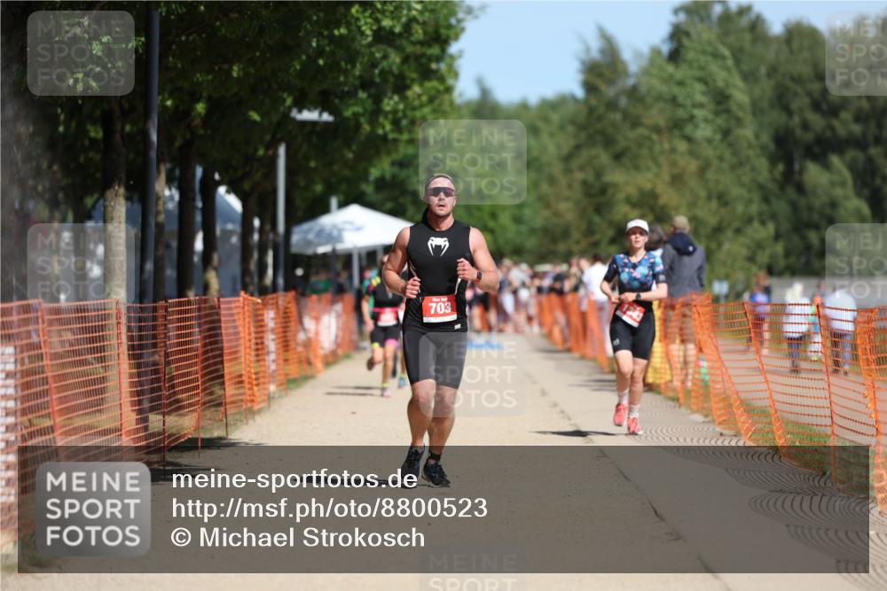 07.09.2025 - 19. Norderstedt Triathlon Michael Strokosch http://msf.ph/oto/8800523 07.09.2025 12:30:37 Laufen 303, 703, 1343 meine-sportfotos.de