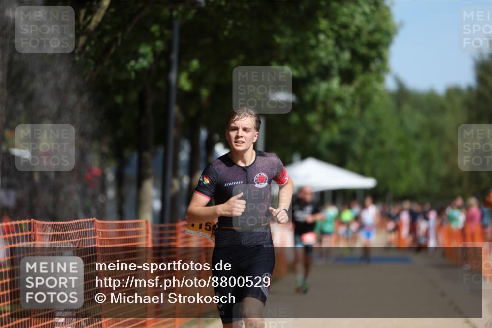 07.09.2025 - 19. Norderstedt Triathlon Michael Strokosch http://msf.ph/oto/8800529 07.09.2025 12:01:07 Laufen 787, 1156 meine-sportfotos.de