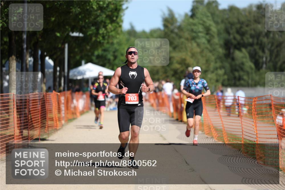 07.09.2025 - 19. Norderstedt Triathlon Michael Strokosch http://msf.ph/oto/8800562 07.09.2025 12:30:38 Laufen 303, 703, 822, 1343 meine-sportfotos.de