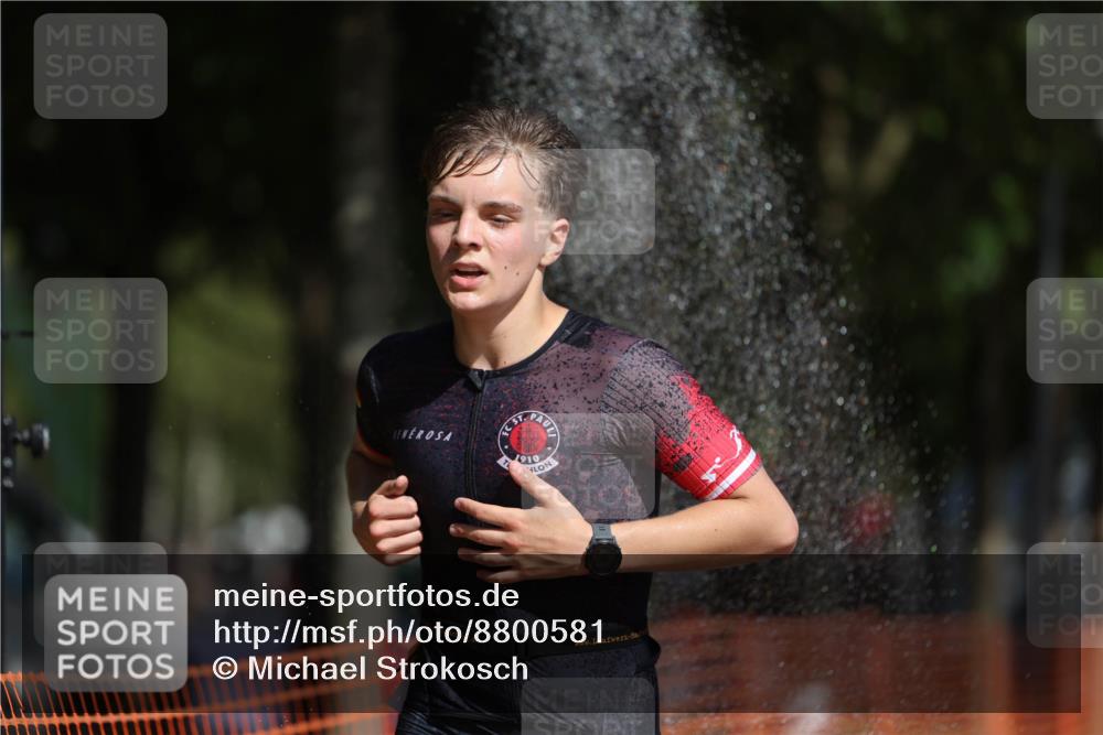 07.09.2025 - 19. Norderstedt Triathlon Michael Strokosch http://msf.ph/oto/8800581 07.09.2025 12:01:08 Laufen 787, 1156 meine-sportfotos.de