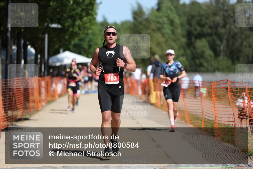 07.09.2025 - 19. Norderstedt Triathlon Michael Strokosch http://msf.ph/oto/8800584 07.09.2025 12:30:39 Laufen 303, 703, 822, 1280, 1343 meine-sportfotos.de