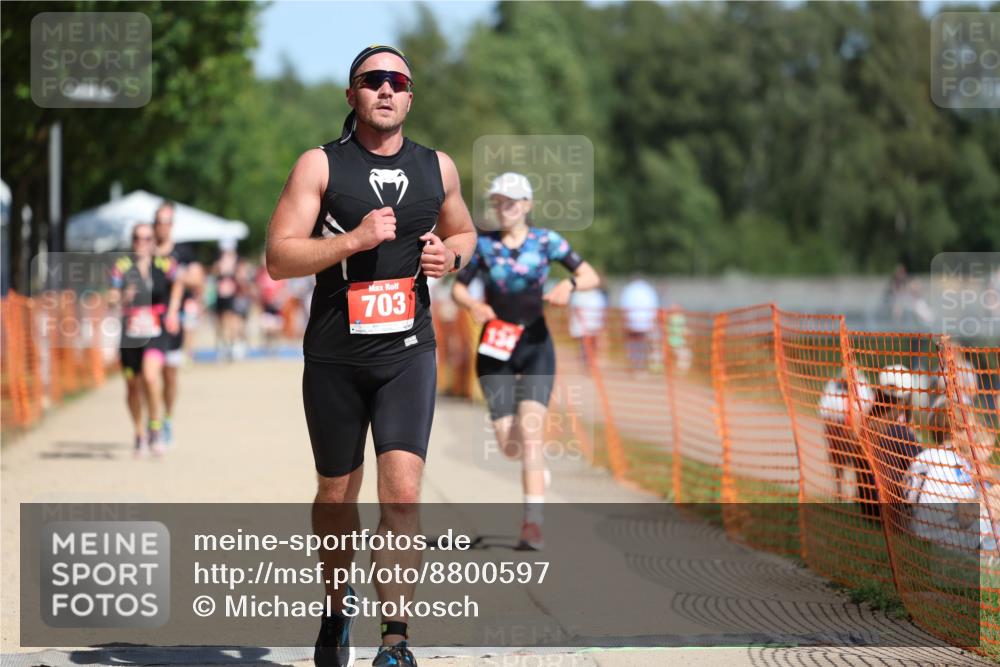 07.09.2025 - 19. Norderstedt Triathlon Michael Strokosch http://msf.ph/oto/8800597 07.09.2025 12:30:41 Laufen 703, 822, 1280, 1343 meine-sportfotos.de