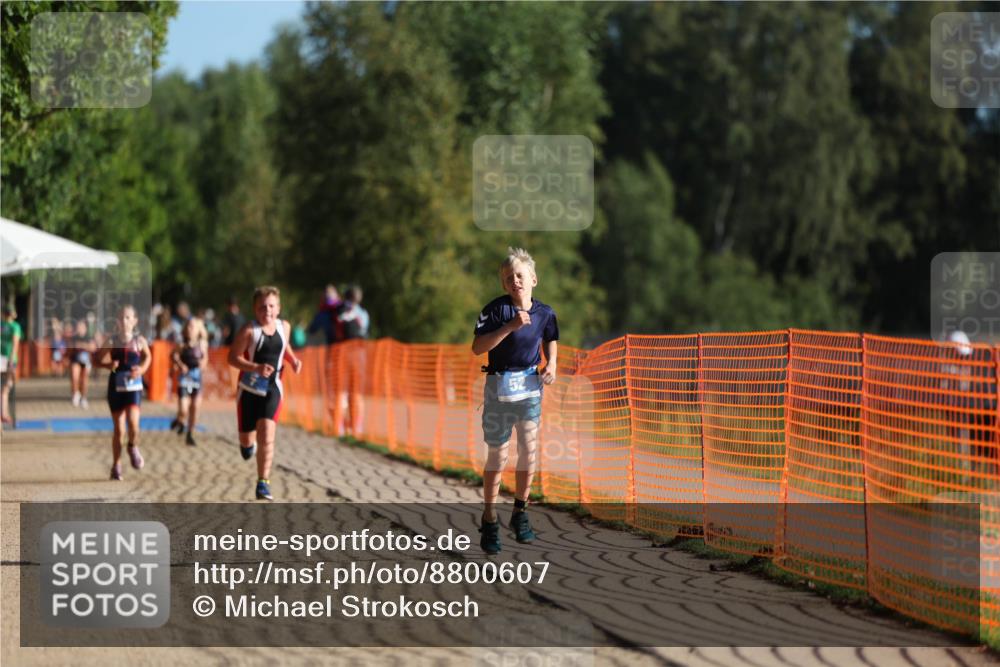 07.09.2025 - 19. Norderstedt Triathlon Michael Strokosch http://msf.ph/oto/8800607 07.09.2025 09:14:46 Laufen 52 meine-sportfotos.de