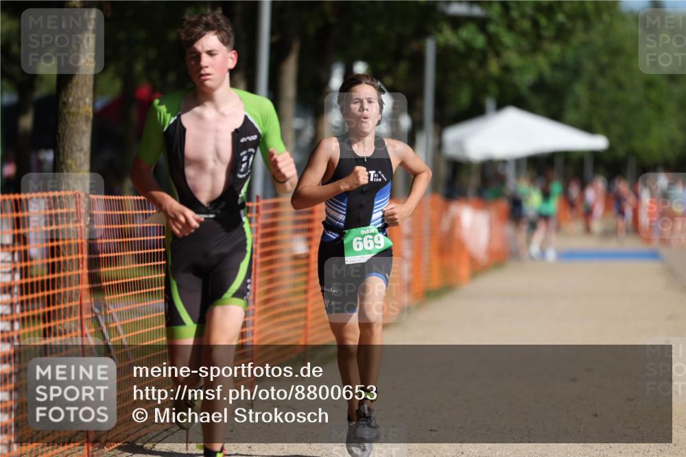 07.09.2025 - 19. Norderstedt Triathlon Michael Strokosch http://msf.ph/oto/8800653 07.09.2025 10:57:24 Laufen 655, 669 meine-sportfotos.de