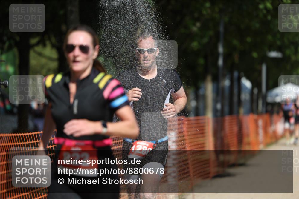07.09.2025 - 19. Norderstedt Triathlon Michael Strokosch http://msf.ph/oto/8800678 07.09.2025 12:30:47 Laufen 822, 1280, 1343 meine-sportfotos.de