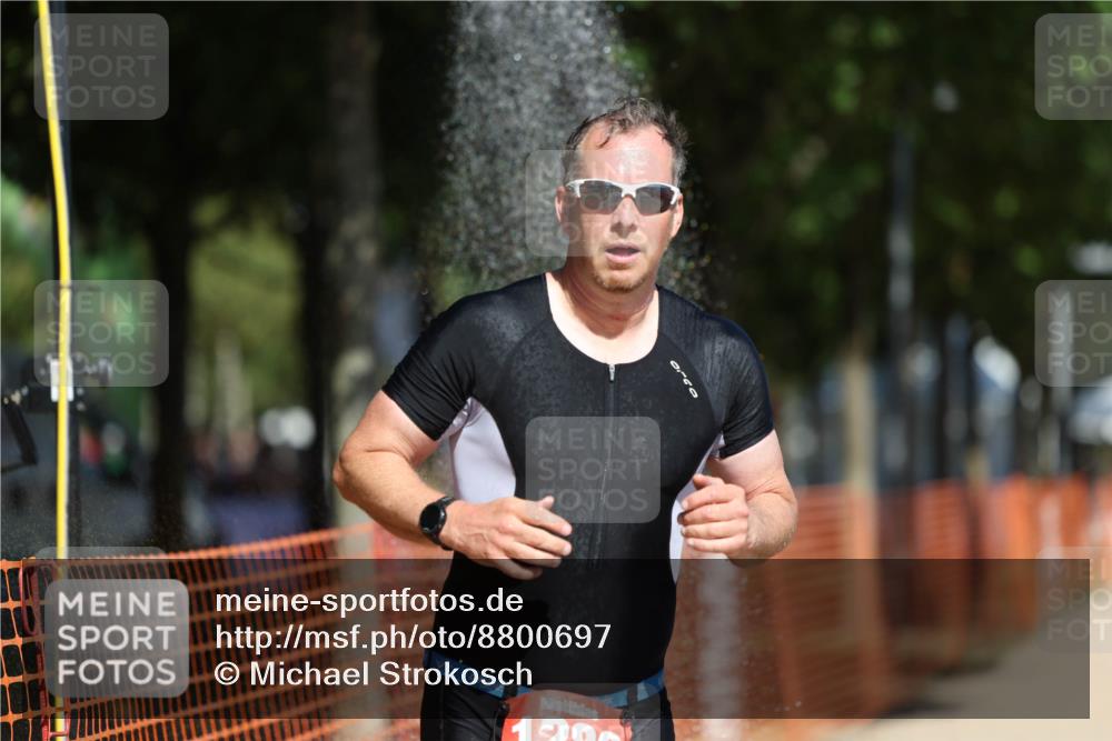 07.09.2025 - 19. Norderstedt Triathlon Michael Strokosch http://msf.ph/oto/8800697 07.09.2025 12:30:48 Laufen 822, 1280 meine-sportfotos.de