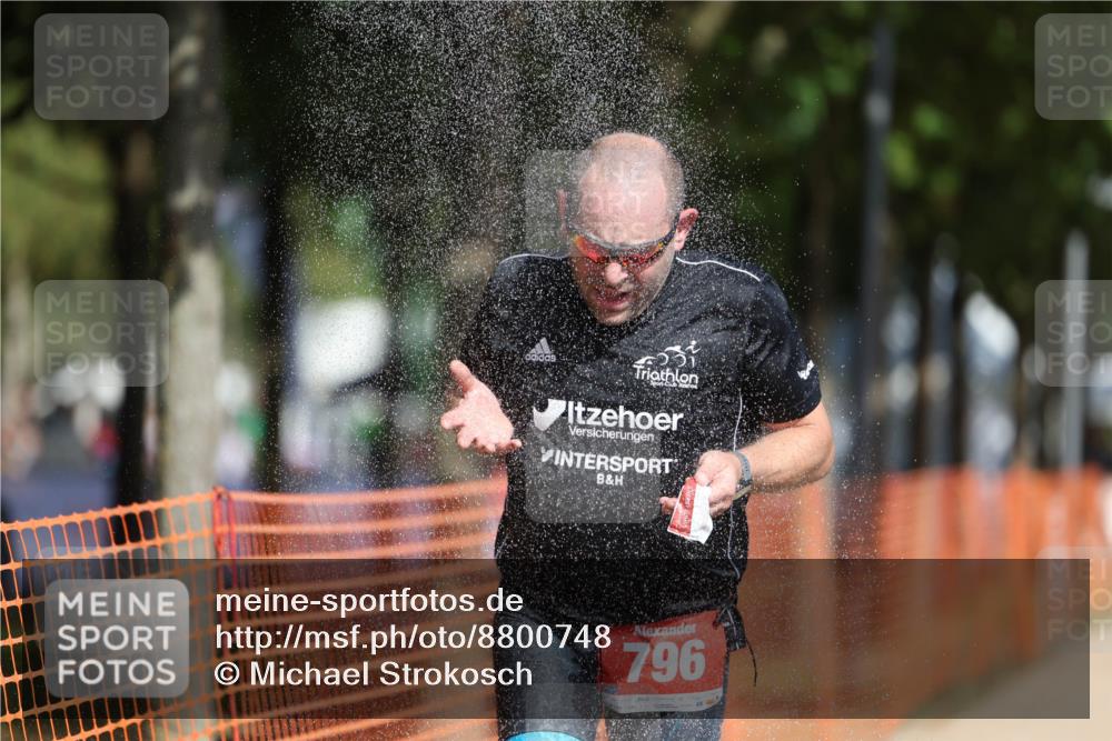 07.09.2025 - 19. Norderstedt Triathlon Michael Strokosch http://msf.ph/oto/8800748 07.09.2025 12:01:18 Laufen 796, 1348 meine-sportfotos.de