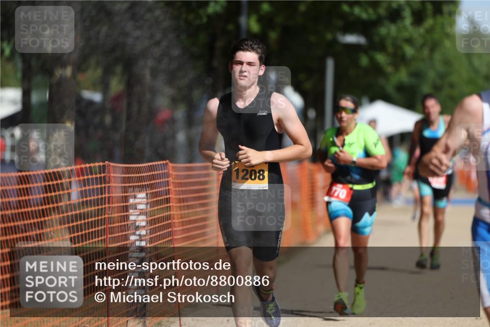 07.09.2025 - 19. Norderstedt Triathlon Michael Strokosch http://msf.ph/oto/8800886 07.09.2025 12:01:26 Laufen 770, 1208, 1332, 1348 meine-sportfotos.de