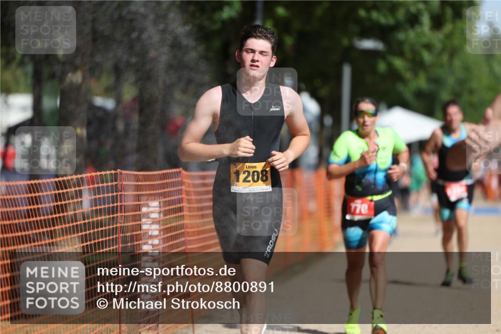 07.09.2025 - 19. Norderstedt Triathlon Michael Strokosch http://msf.ph/oto/8800891 07.09.2025 12:01:27 Laufen 770, 1208, 1301, 1332, 1348 meine-sportfotos.de