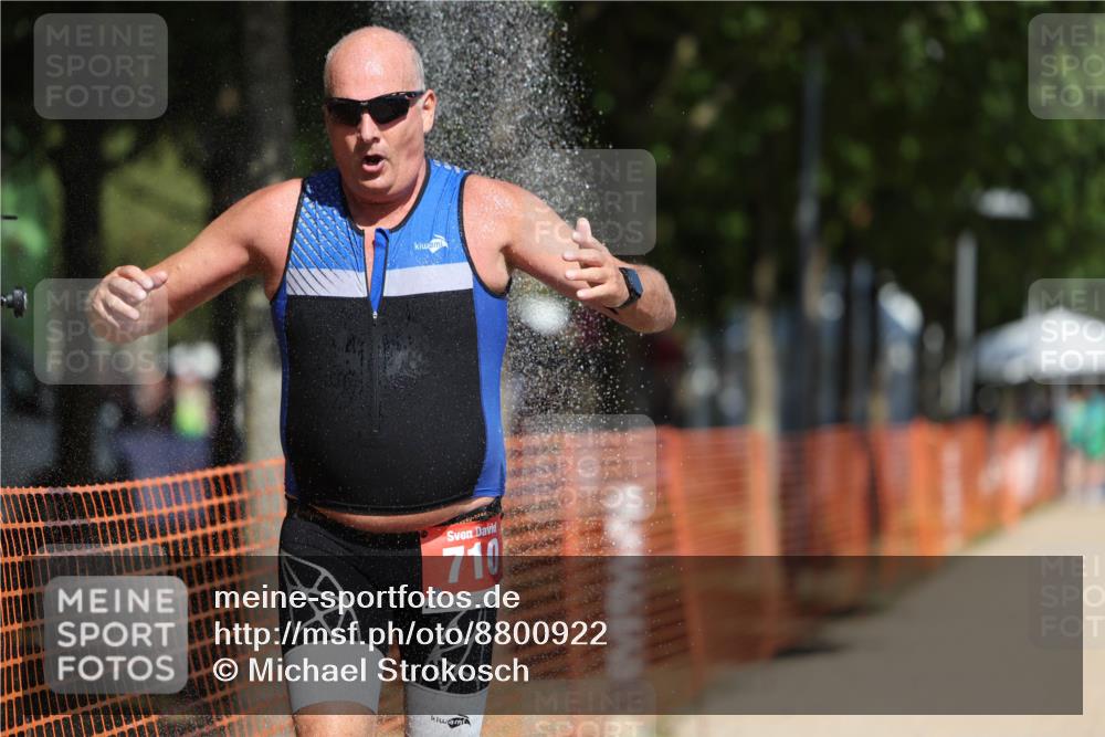 07.09.2025 - 19. Norderstedt Triathlon Michael Strokosch http://msf.ph/oto/8800922 07.09.2025 12:31:03 Laufen 710, 1372 meine-sportfotos.de