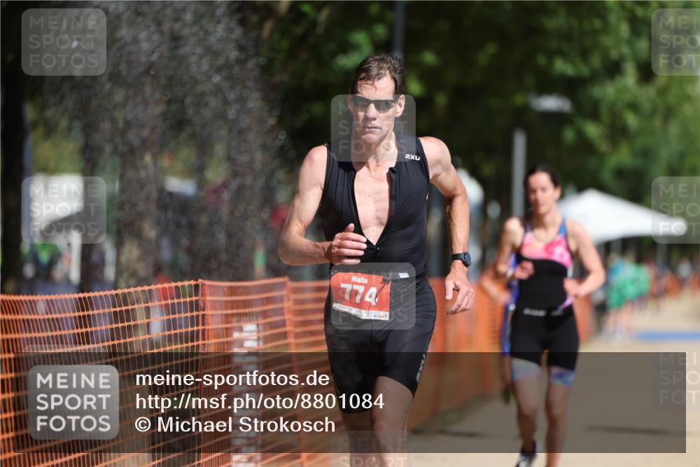 07.09.2025 - 19. Norderstedt Triathlon Michael Strokosch http://msf.ph/oto/8801084 07.09.2025 12:01:36 Laufen 148, 774, 1178, 1301, 1332, 1334 meine-sportfotos.de
