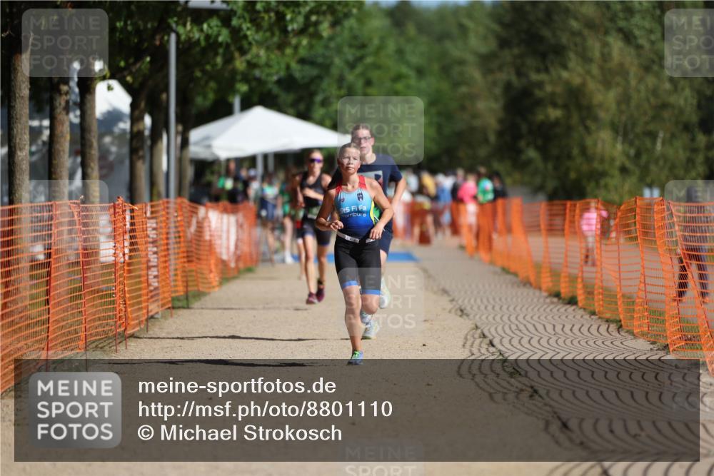 07.09.2025 - 19. Norderstedt Triathlon Michael Strokosch http://msf.ph/oto/8801110 07.09.2025 10:58:07 Laufen 57, 59, 666, 693 meine-sportfotos.de