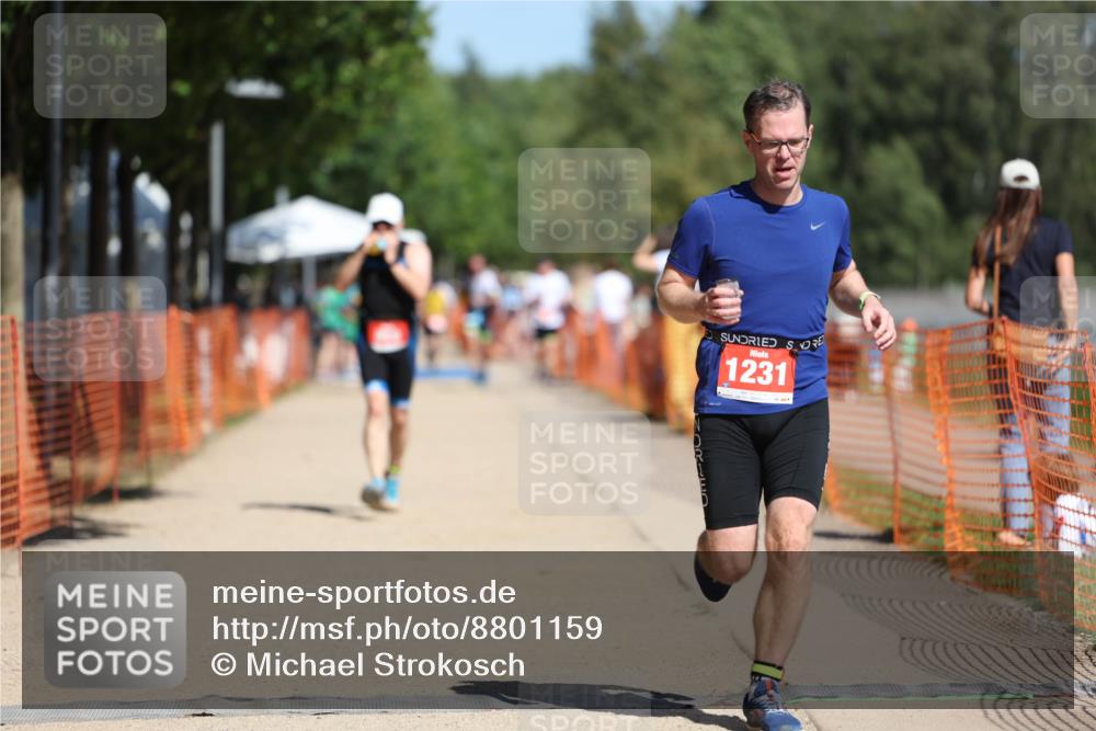 07.09.2025 - 19. Norderstedt Triathlon Michael Strokosch http://msf.ph/oto/8801159 07.09.2025 12:31:29 Laufen 850, 1231, 1361 meine-sportfotos.de