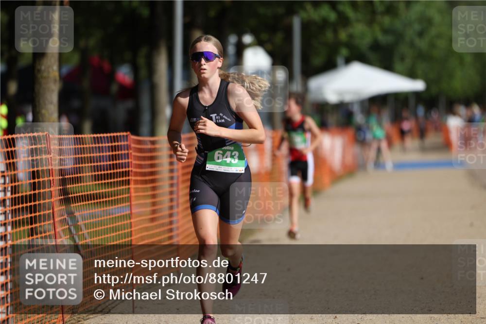 07.09.2025 - 19. Norderstedt Triathlon Michael Strokosch http://msf.ph/oto/8801247 07.09.2025 10:58:14 Laufen 57, 129, 643, 693 meine-sportfotos.de