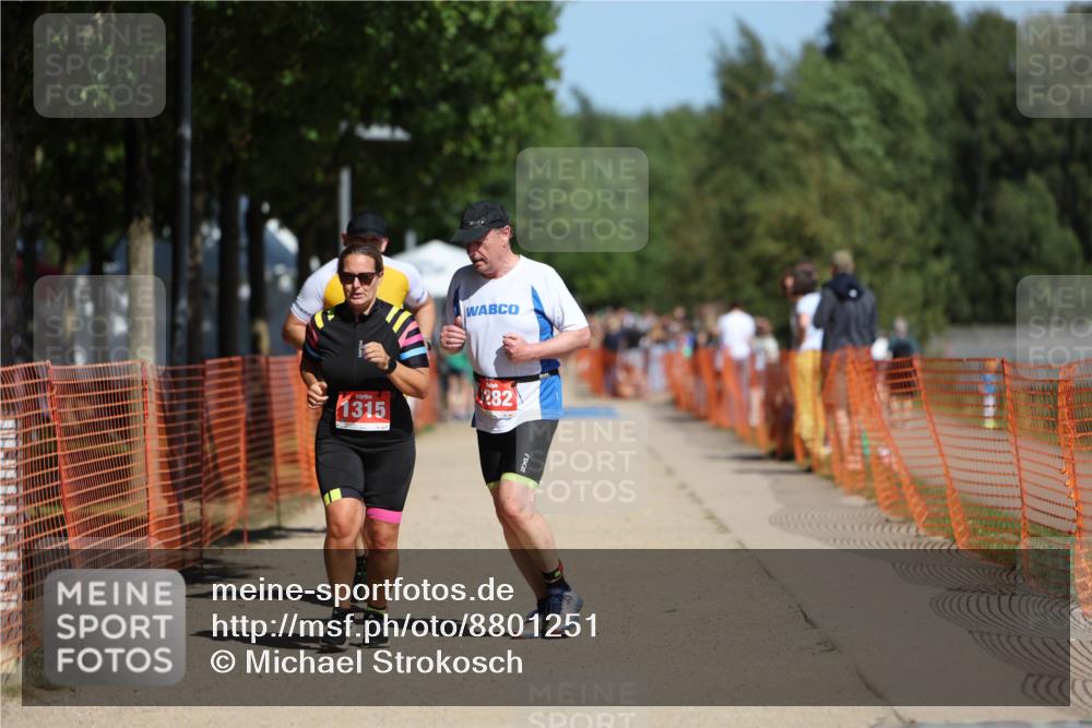 07.09.2025 - 19. Norderstedt Triathlon Michael Strokosch http://msf.ph/oto/8801251 07.09.2025 12:31:47 Laufen 168, 795, 898, 1282, 1315 meine-sportfotos.de