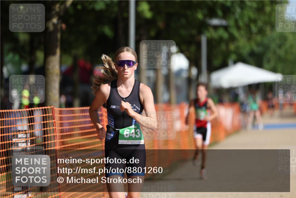 07.09.2025 - 19. Norderstedt Triathlon Michael Strokosch http://msf.ph/oto/8801260 07.09.2025 10:58:15 Laufen 57, 129, 643, 693 meine-sportfotos.de