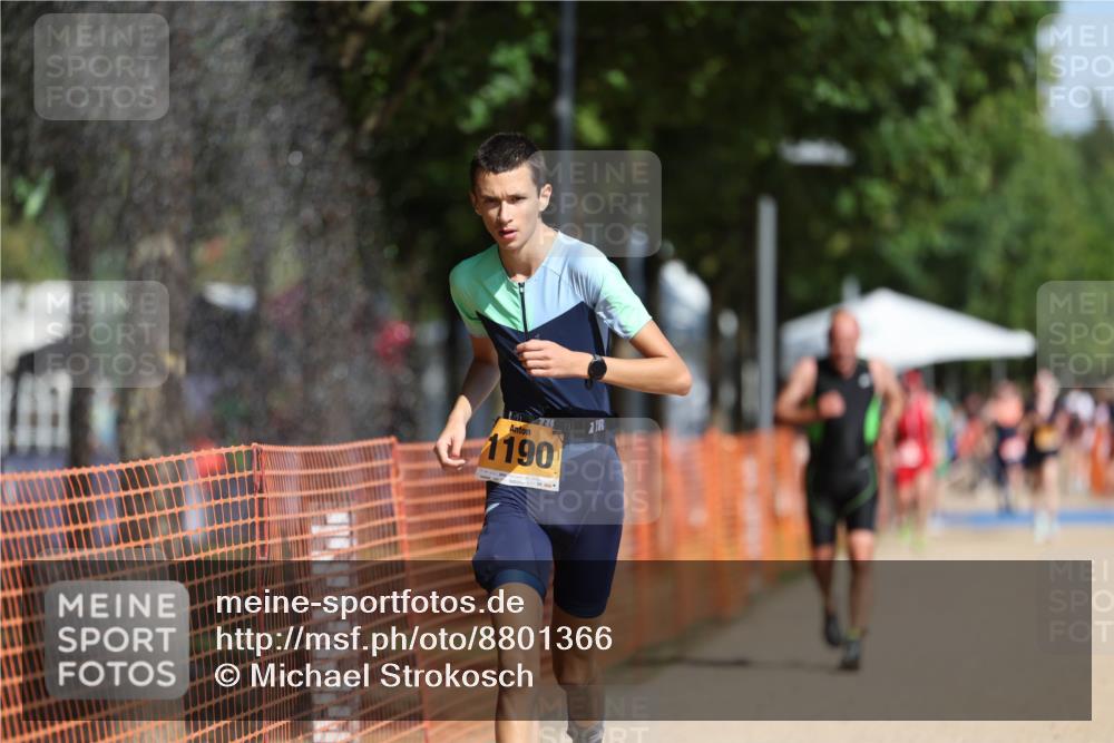 07.09.2025 - 19. Norderstedt Triathlon Michael Strokosch http://msf.ph/oto/8801366 07.09.2025 12:02:15 Laufen 1190, 1217, 1218 meine-sportfotos.de