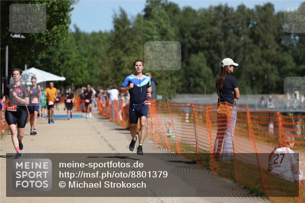 07.09.2025 - 19. Norderstedt Triathlon Michael Strokosch http://msf.ph/oto/8801379 07.09.2025 12:32:03 Laufen 201, 741 meine-sportfotos.de