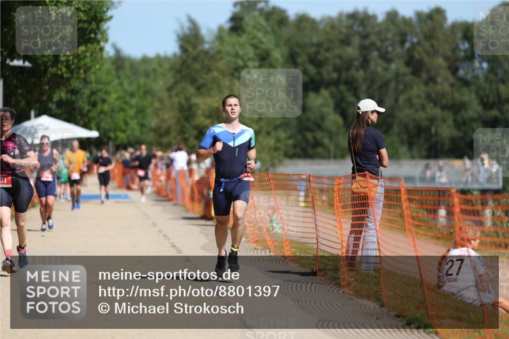 07.09.2025 - 19. Norderstedt Triathlon Michael Strokosch http://msf.ph/oto/8801397 07.09.2025 12:32:04 Laufen 201, 741 meine-sportfotos.de