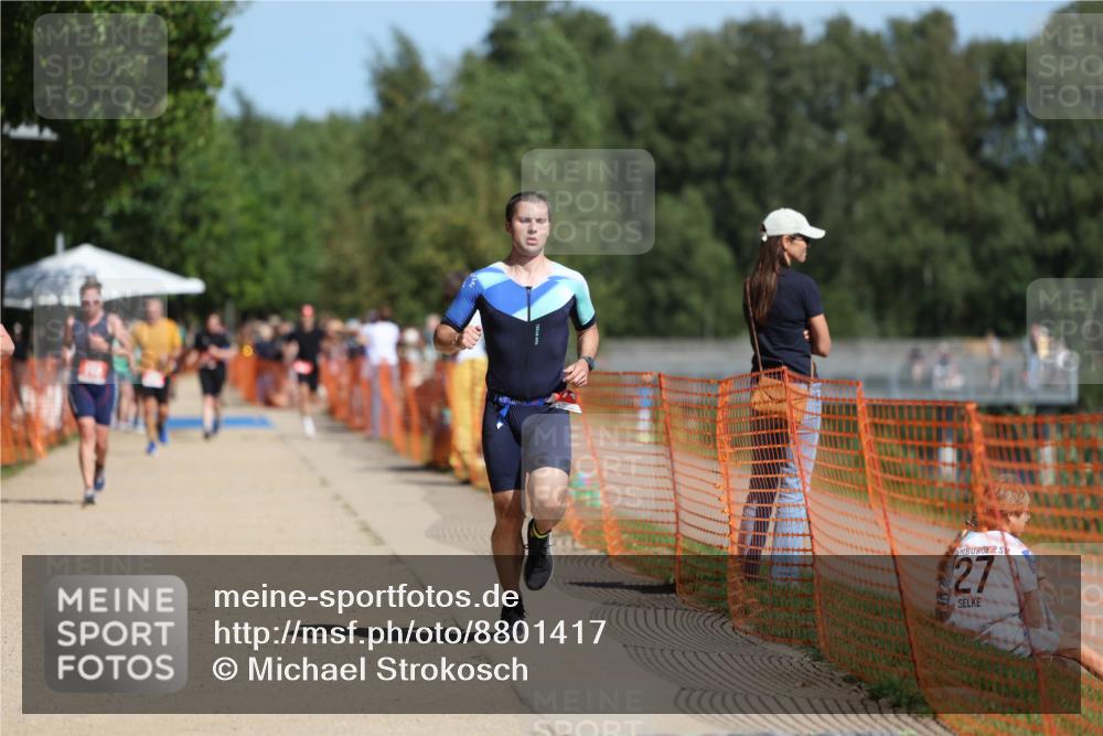 07.09.2025 - 19. Norderstedt Triathlon Michael Strokosch http://msf.ph/oto/8801417 07.09.2025 12:32:04 Laufen 201, 741 meine-sportfotos.de