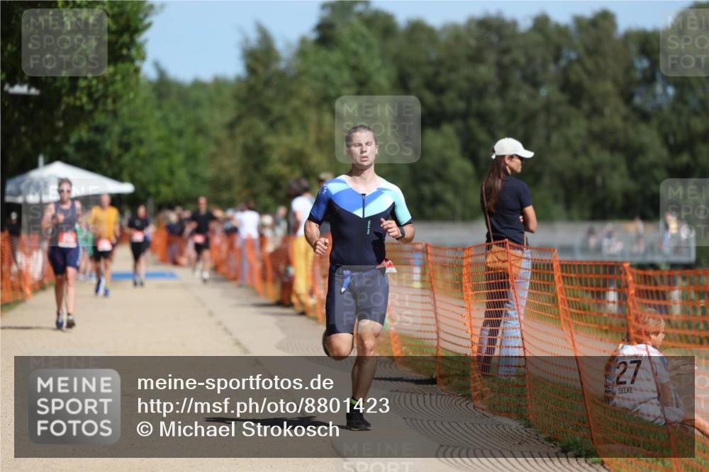 07.09.2025 - 19. Norderstedt Triathlon Michael Strokosch http://msf.ph/oto/8801423 07.09.2025 12:32:05 Laufen 201, 741 meine-sportfotos.de
