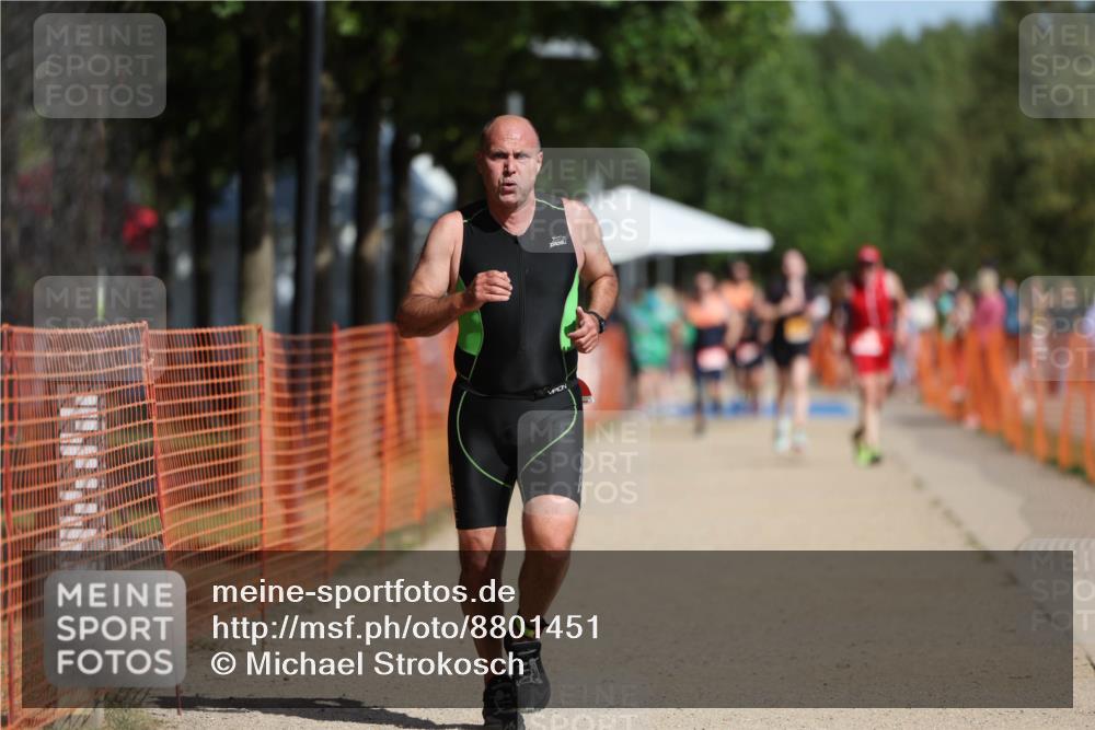 07.09.2025 - 19. Norderstedt Triathlon Michael Strokosch http://msf.ph/oto/8801451 07.09.2025 12:02:19 Laufen 1190, 1217, 1218 meine-sportfotos.de