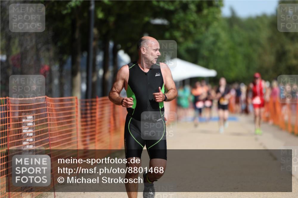 07.09.2025 - 19. Norderstedt Triathlon Michael Strokosch http://msf.ph/oto/8801468 07.09.2025 12:02:20 Laufen 1190, 1217, 1218 meine-sportfotos.de