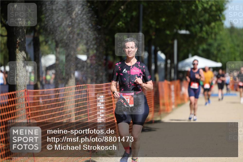 07.09.2025 - 19. Norderstedt Triathlon Michael Strokosch http://msf.ph/oto/8801473 07.09.2025 12:32:07 Laufen 201, 216, 741 meine-sportfotos.de