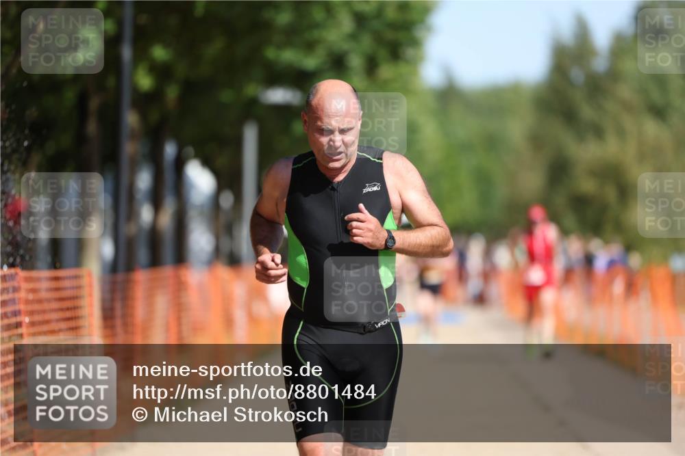 07.09.2025 - 19. Norderstedt Triathlon Michael Strokosch http://msf.ph/oto/8801484 07.09.2025 12:02:21 Laufen 1217 meine-sportfotos.de