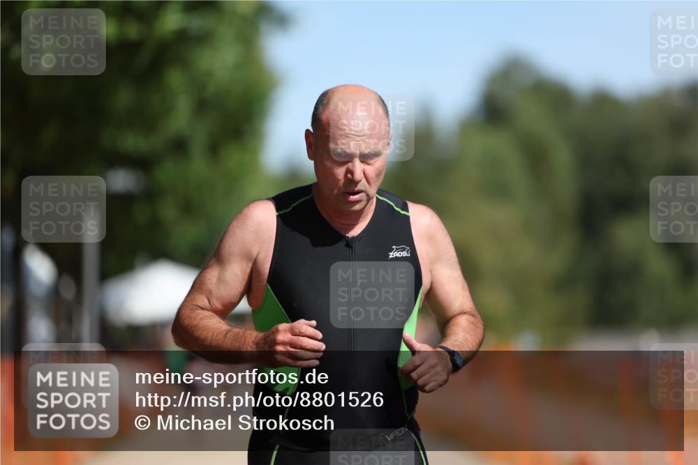 07.09.2025 - 19. Norderstedt Triathlon Michael Strokosch http://msf.ph/oto/8801526 07.09.2025 12:02:22 Laufen 1217 meine-sportfotos.de