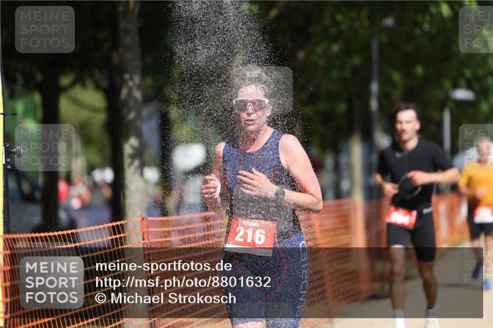 07.09.2025 - 19. Norderstedt Triathlon Michael Strokosch http://msf.ph/oto/8801632 07.09.2025 12:32:15 Laufen 164, 216, 234 meine-sportfotos.de