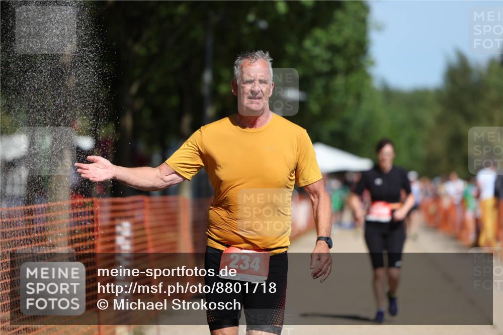 07.09.2025 - 19. Norderstedt Triathlon Michael Strokosch http://msf.ph/oto/8801718 07.09.2025 12:32:21 Laufen 164, 234, 1349 meine-sportfotos.de