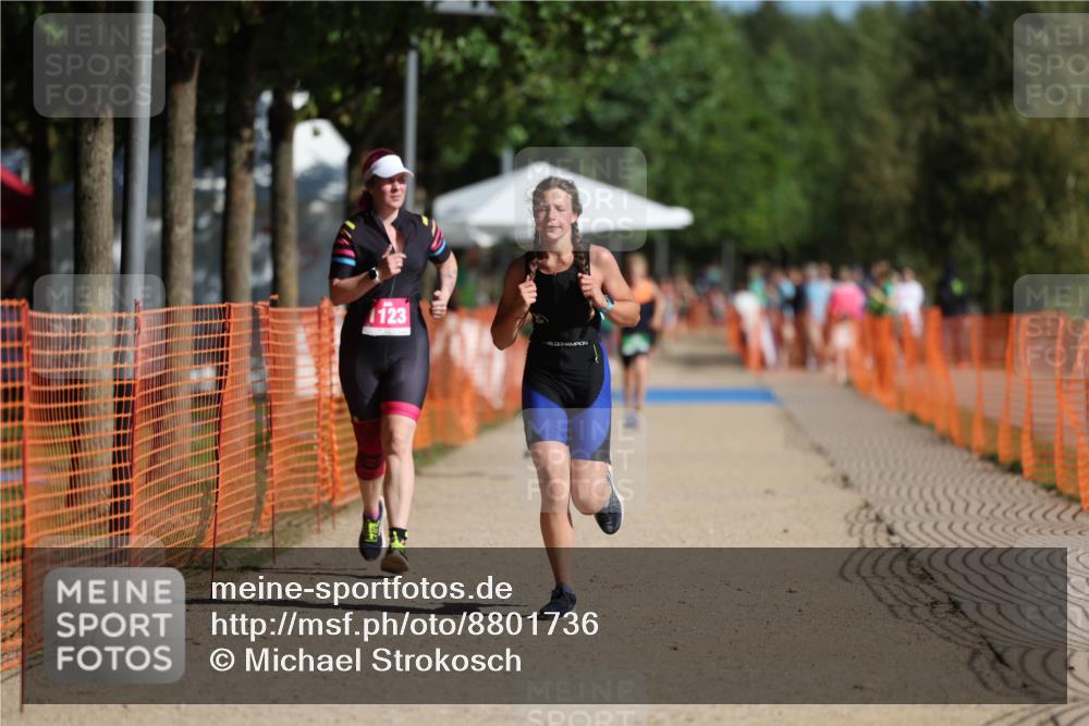 07.09.2025 - 19. Norderstedt Triathlon Michael Strokosch http://msf.ph/oto/8801736 07.09.2025 10:59:15 Laufen 64, 83, 1123 meine-sportfotos.de