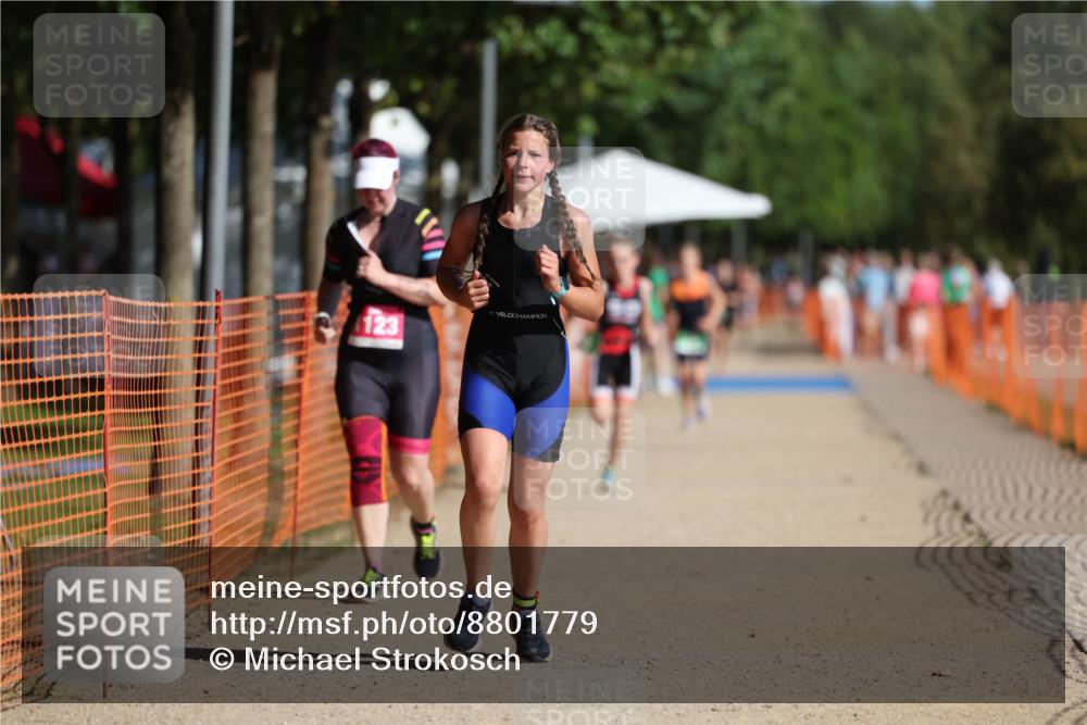 07.09.2025 - 19. Norderstedt Triathlon Michael Strokosch http://msf.ph/oto/8801779 07.09.2025 10:59:16 Laufen 64, 83, 1123 meine-sportfotos.de