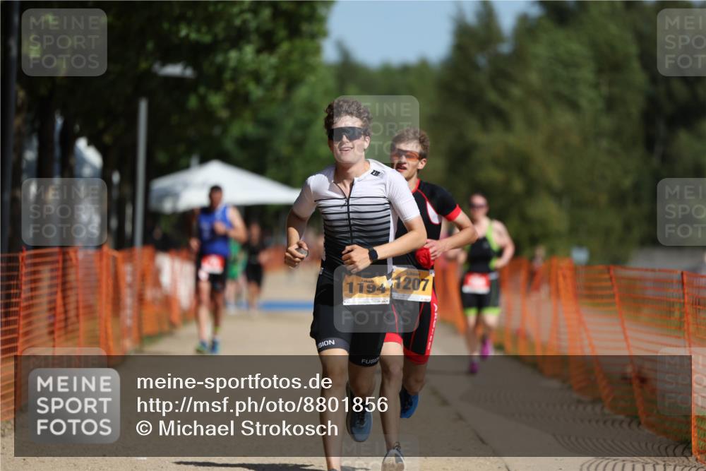 07.09.2025 - 19. Norderstedt Triathlon Michael Strokosch http://msf.ph/oto/8801856 07.09.2025 12:02:49 Laufen 1194, 1207 meine-sportfotos.de