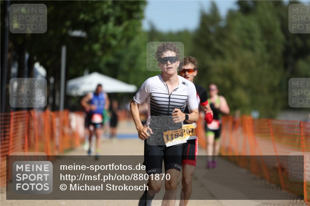 07.09.2025 - 19. Norderstedt Triathlon Michael Strokosch http://msf.ph/oto/8801870 07.09.2025 12:02:49 Laufen 1194, 1207 meine-sportfotos.de