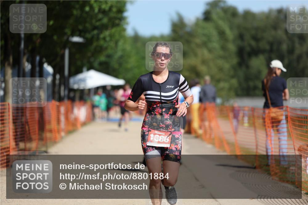 07.09.2025 - 19. Norderstedt Triathlon Michael Strokosch http://msf.ph/oto/8801884 07.09.2025 12:32:33 Laufen 779, 1370, 1386 meine-sportfotos.de