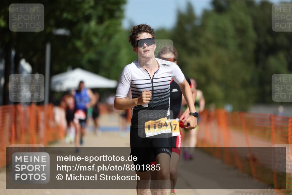 07.09.2025 - 19. Norderstedt Triathlon Michael Strokosch http://msf.ph/oto/8801885 07.09.2025 12:02:50 Laufen 775, 784, 1194, 1207 meine-sportfotos.de