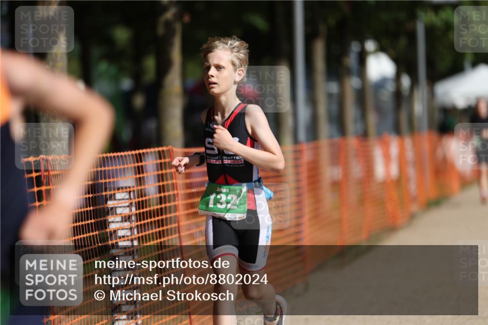 07.09.2025 - 19. Norderstedt Triathlon Michael Strokosch http://msf.ph/oto/8802024 07.09.2025 10:59:28 Laufen 73, 132 meine-sportfotos.de