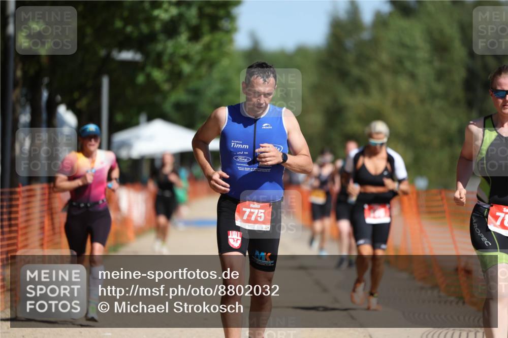 07.09.2025 - 19. Norderstedt Triathlon Michael Strokosch http://msf.ph/oto/8802032 07.09.2025 12:02:56 Laufen 186, 199, 775, 784 meine-sportfotos.de