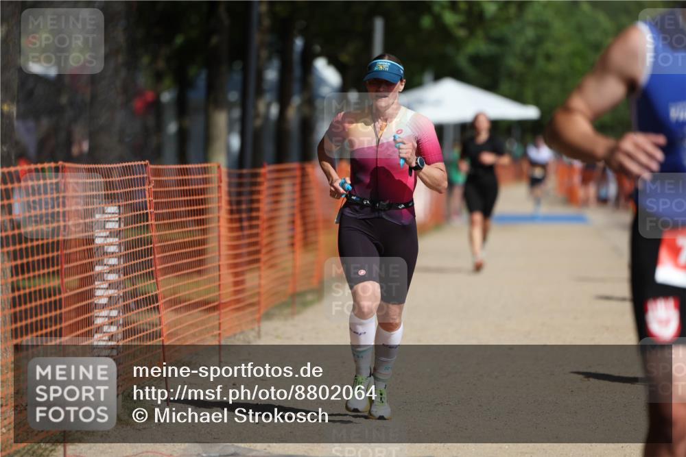 07.09.2025 - 19. Norderstedt Triathlon Michael Strokosch http://msf.ph/oto/8802064 07.09.2025 12:02:58 Laufen 186, 199, 775, 784, 1394 meine-sportfotos.de