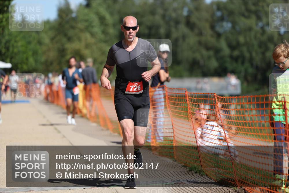 07.09.2025 - 19. Norderstedt Triathlon Michael Strokosch http://msf.ph/oto/8802147 07.09.2025 12:32:57 Laufen 245, 258, 728 meine-sportfotos.de
