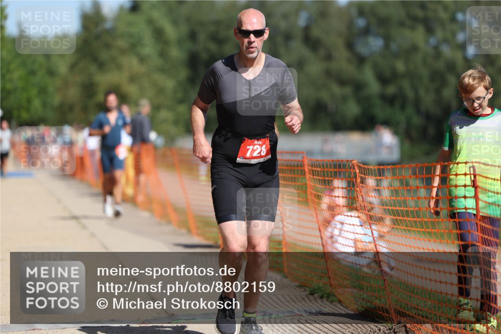 07.09.2025 - 19. Norderstedt Triathlon Michael Strokosch http://msf.ph/oto/8802159 07.09.2025 12:32:58 Laufen 245, 258, 728 meine-sportfotos.de