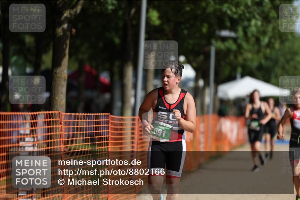 07.09.2025 - 19. Norderstedt Triathlon Michael Strokosch http://msf.ph/oto/8802166 07.09.2025 10:59:48 Laufen 61, 681, 691 meine-sportfotos.de