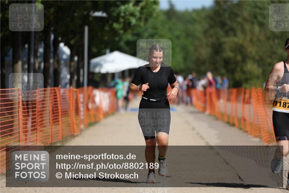07.09.2025 - 19. Norderstedt Triathlon Michael Strokosch http://msf.ph/oto/8802189 07.09.2025 12:03:05 Laufen 186, 1187, 1313, 1394 meine-sportfotos.de