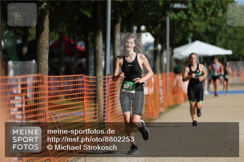 07.09.2025 - 19. Norderstedt Triathlon Michael Strokosch http://msf.ph/oto/8802253 07.09.2025 10:59:52 Laufen 61, 681, 683, 691 meine-sportfotos.de