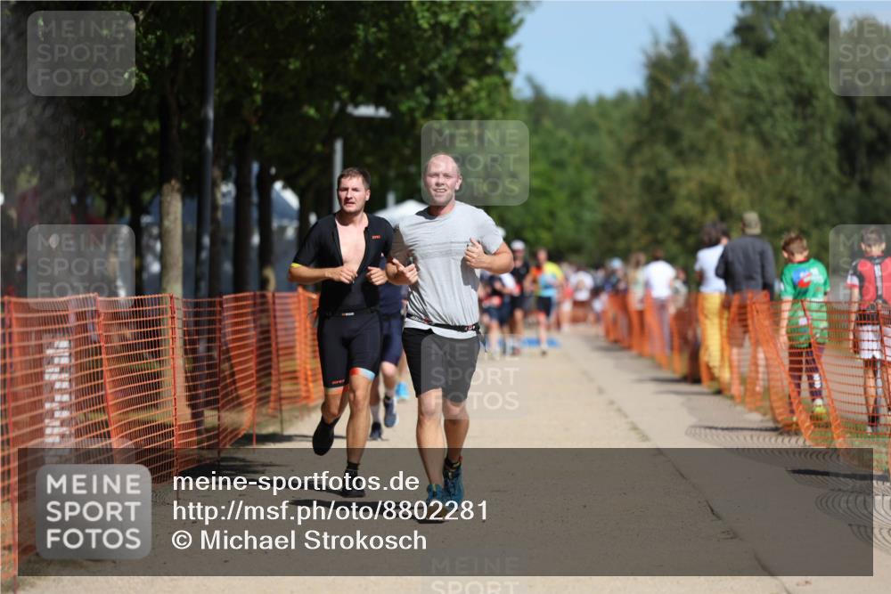 07.09.2025 - 19. Norderstedt Triathlon Michael Strokosch http://msf.ph/oto/8802281 07.09.2025 12:33:14 Laufen 801, 1223, 1241 meine-sportfotos.de