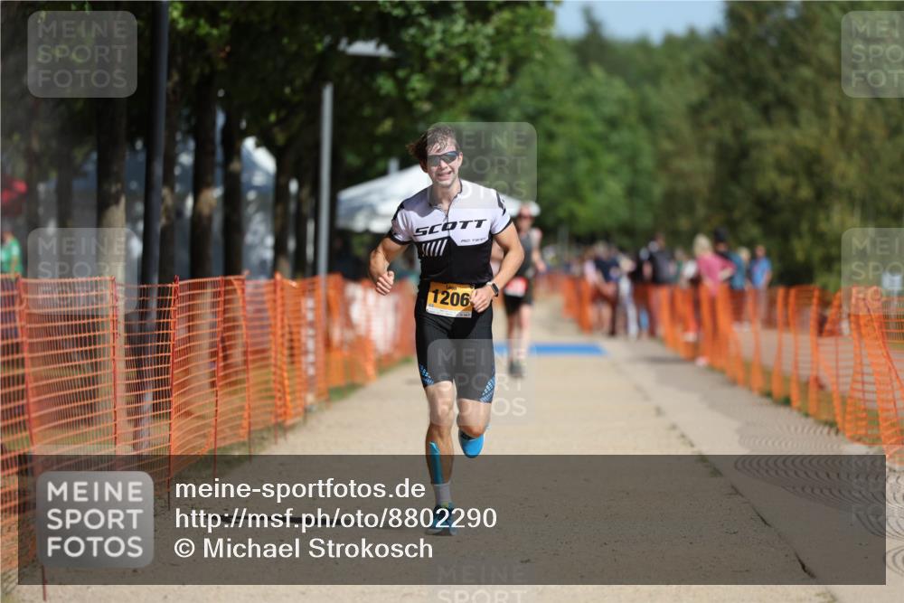 07.09.2025 - 19. Norderstedt Triathlon Michael Strokosch http://msf.ph/oto/8802290 07.09.2025 12:03:13 Laufen 1206 meine-sportfotos.de